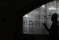 1766099065166-umat-muslim-mulai-iktikaf-di-masjid_169