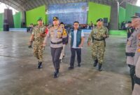 1766163914423-kapolresta-bandung-kombes-aldi-subartono-saat-melakukan-pengecekan-pasukan-di-dome-balerame-soreang-kabupaten-bandung-jumat-19-1766137208538_169
