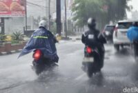 1766358263196-cuaca-makassar-1764907457195_169