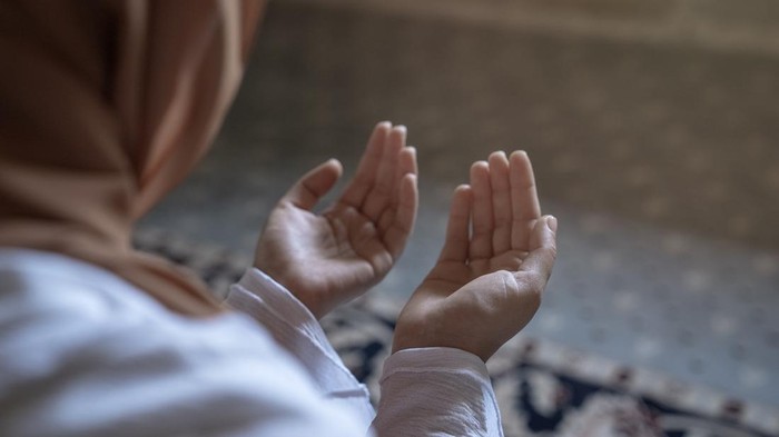 1766358263735-ilustrasi-sholat_169