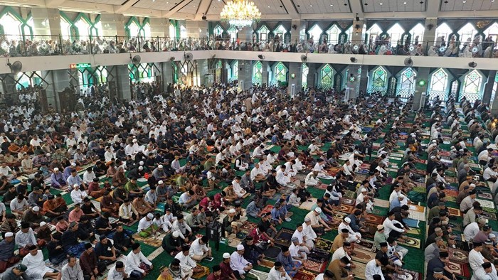 1766358264505-ilustrasi-menjelang-sholat-id-1749024211003_169