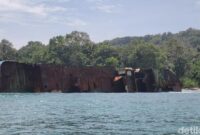 1767006330137-kapal-mv-viking-pantai-pasir-putih-pangandaran-1766998611017_169