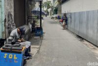 1767352028139-tukang-sol-di-gang-kote-cibadak-kota-bandung-1767255786085_169