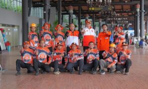 1767438462989-tim-relawan-pks-diberangkatkan-ke-aceh-1767432356630_169