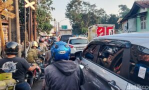 1767978308306-kondisi-kemacetan-di-jalan-gatot-subroto-1767946944377_169
