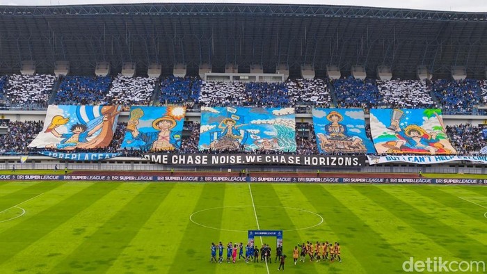 1768129502822-tifo-dari-bobotoh-di-laga-persib-vs-persija-1768121828480_169