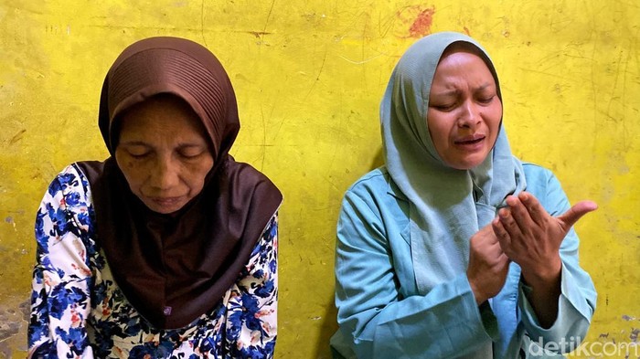 1768410329897-wati-kiri-dan-tina-kanan-minta-pelaku-penganiayaan-ade-dedi-dihukum-berat-1768382986328_169