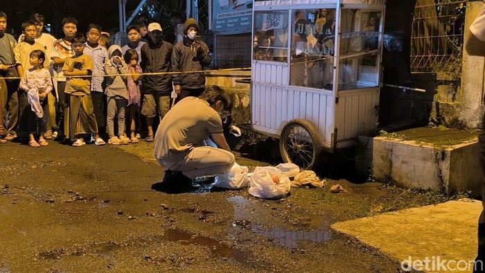 1768453522050-polisi-memeriksa-temuan-janin-di-cipedes-tasikmalaya-1768442740070_169