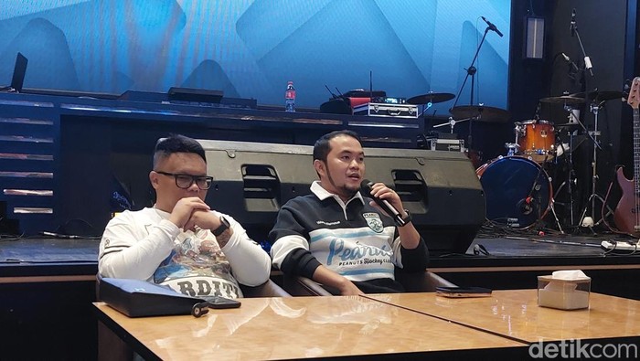 1769015119196-badai-ex-kerispatih-dan-zakir-rasidin-saat-menggelar-konferensi-pers-di-cirebon-1768995100316_169