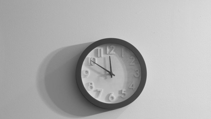 1769468695603-ilustrasi-jam-dinding-1756959723992_169